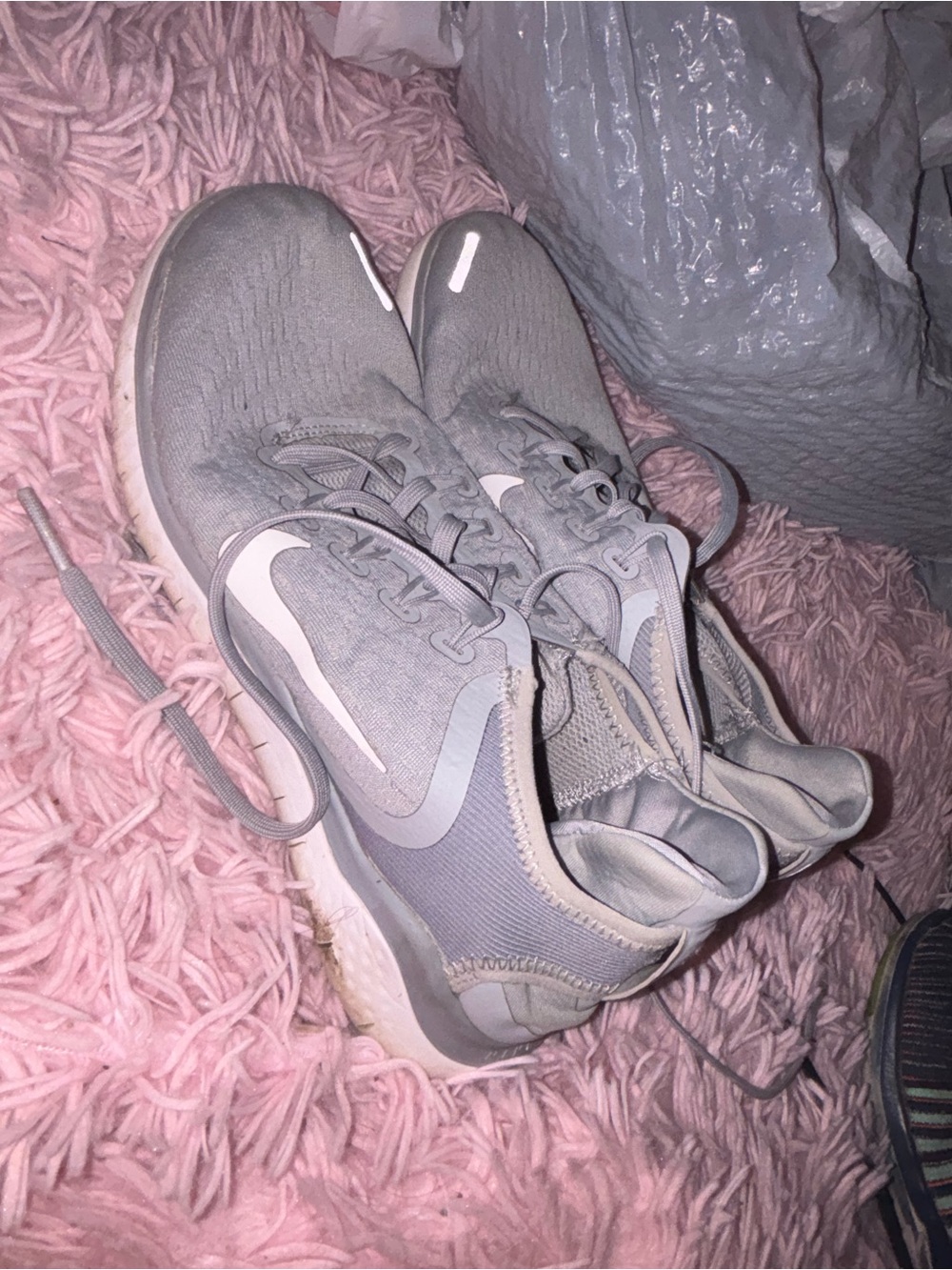 Nike Women’s Light Gray Athletic Sneakers with White Swoosh